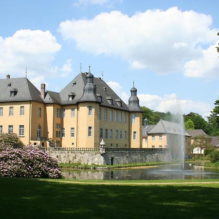 Hotel Schloss Dyck Jüchen Екстериор снимка